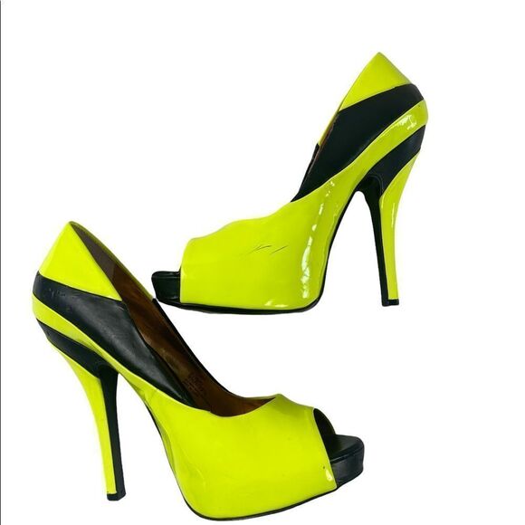 BCBG Generation 9.5 B neon and black platform heels cushioned - Picture 5 of 6